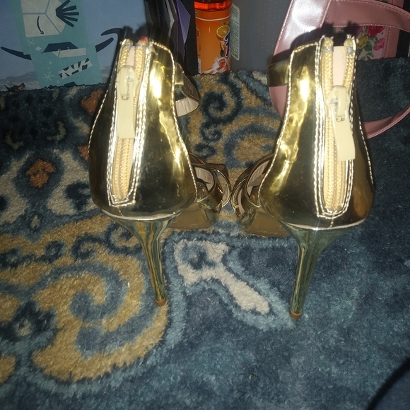 Forever Gold Heels - Picture 5 of 6